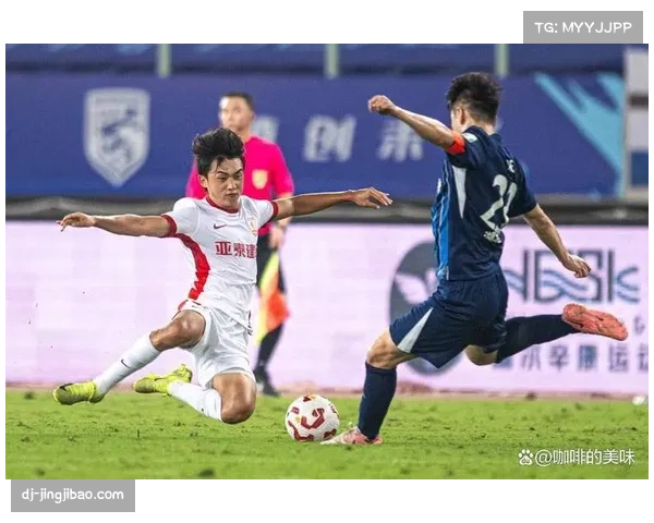 玄智健国青后卫加盟新鹏城 年轻中卫展现潜力 玄智健国青后卫加盟新鹏城 年轻中卫展现潜力